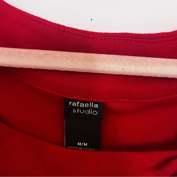 Beautiful red sweater - Picture 3 of 3